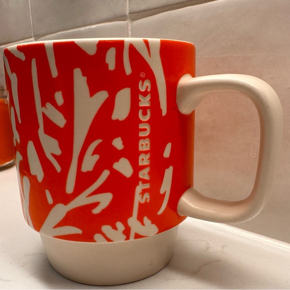 Starbucks 2016 Orange Floral Mug - Picture 6 of 6